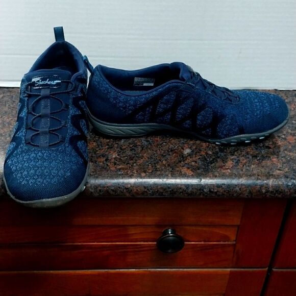 Sketchers "Breathe Easy" Step in Comfort Shoes...EUC...Size 8.5 - Picture 1 of 7